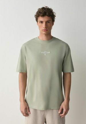 Next, RELAXED FIT - GRAPHIC PRINT T-SHIRTS 3 PACK . - T-Shirt print - sage green/white/stone