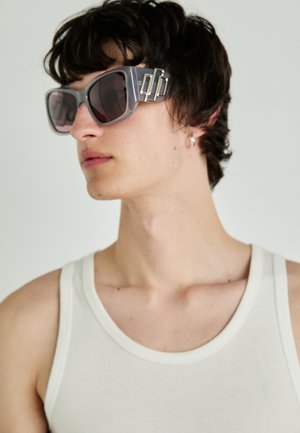 PRIMAL INSTINCT UNISEX - Sunglasses - smoke