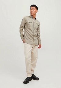 Jack & Jones JJESHERIDAN SHIRT - Shirt - beige