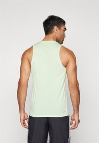 adidas Performance TRAIN ESSENTIALS FEELREADY - Top - semi green spark/black