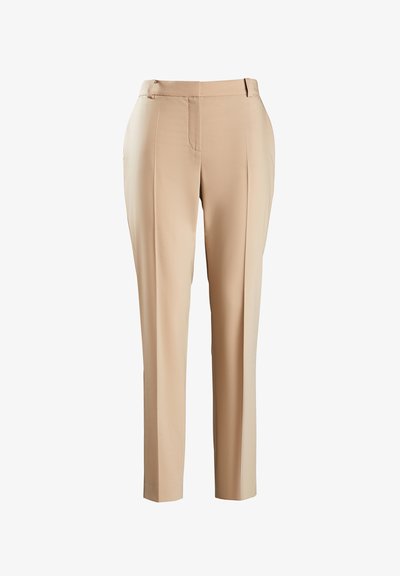 Pantaloni beige su misura con una texture liscia, gambe dritte, pieghe frontali e una vita piatta con passanti per cintura.
