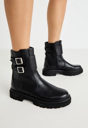 ONLTRINITY DOUBLE BUCKLE BOOT - Cowboy-/Bikerlaarsjes - 802 - black