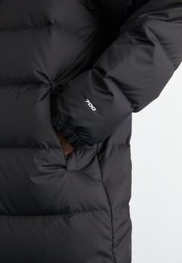 The North Face NUPTSE - Kaput ispunjen paperjem - black