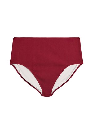 Slip bikini a vita alta in tessuto testurizzato rosso scuro con fodera interna bianca, mostrato disteso su sfondo bianco.