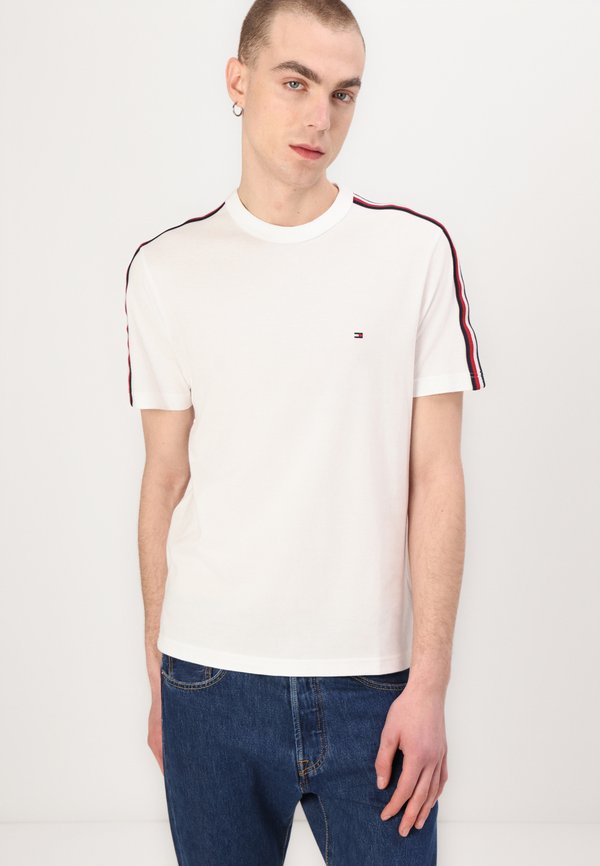 GLOBAL STRIPE TAPE TEE - Basic T-shirt4