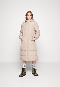 Pieces PCBEE ULTRA LONG PUFFER - Vinterkappa /-rock - silver mink