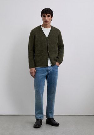 Scalpers Cardigan - khaki