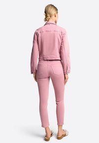 Rich & Royal COLOURED - Jeansjacke - woodrose