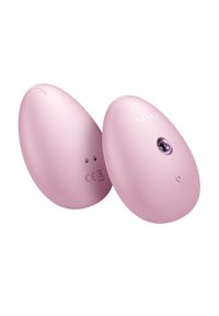 Dispositif rose en forme d'œuf avec une finition matte lisse, présentant un petit bouton et un objectif. Comprend du texte et des marques de certification sur la base.