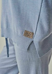 Unausgewählt, himmelblau