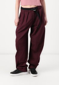 Pinko YANN PANTALONE - Pantaloni - bordeaux intenso