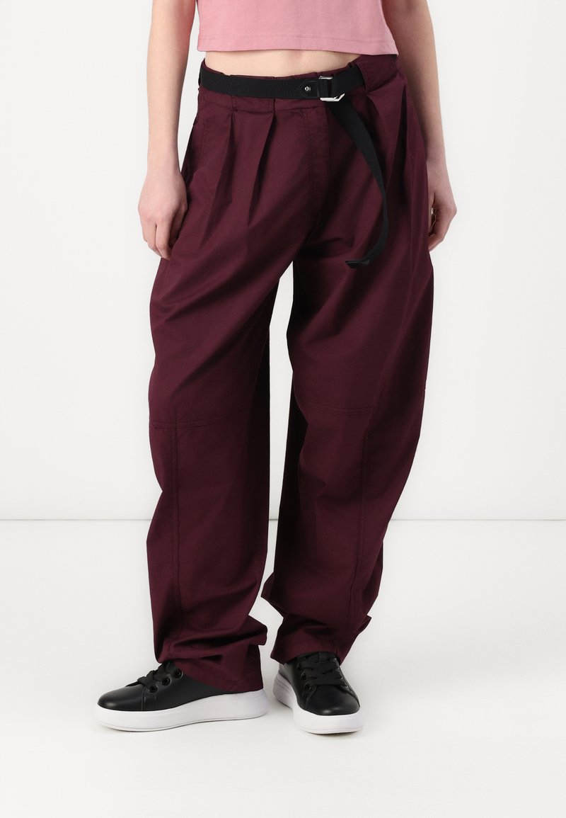 Pinko YANN PANTALONE - Pantaloni - bordeaux intenso