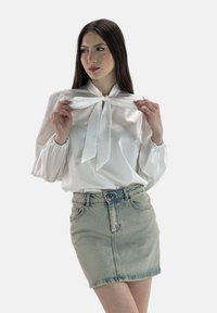 Elara Langarmshirt - weiß