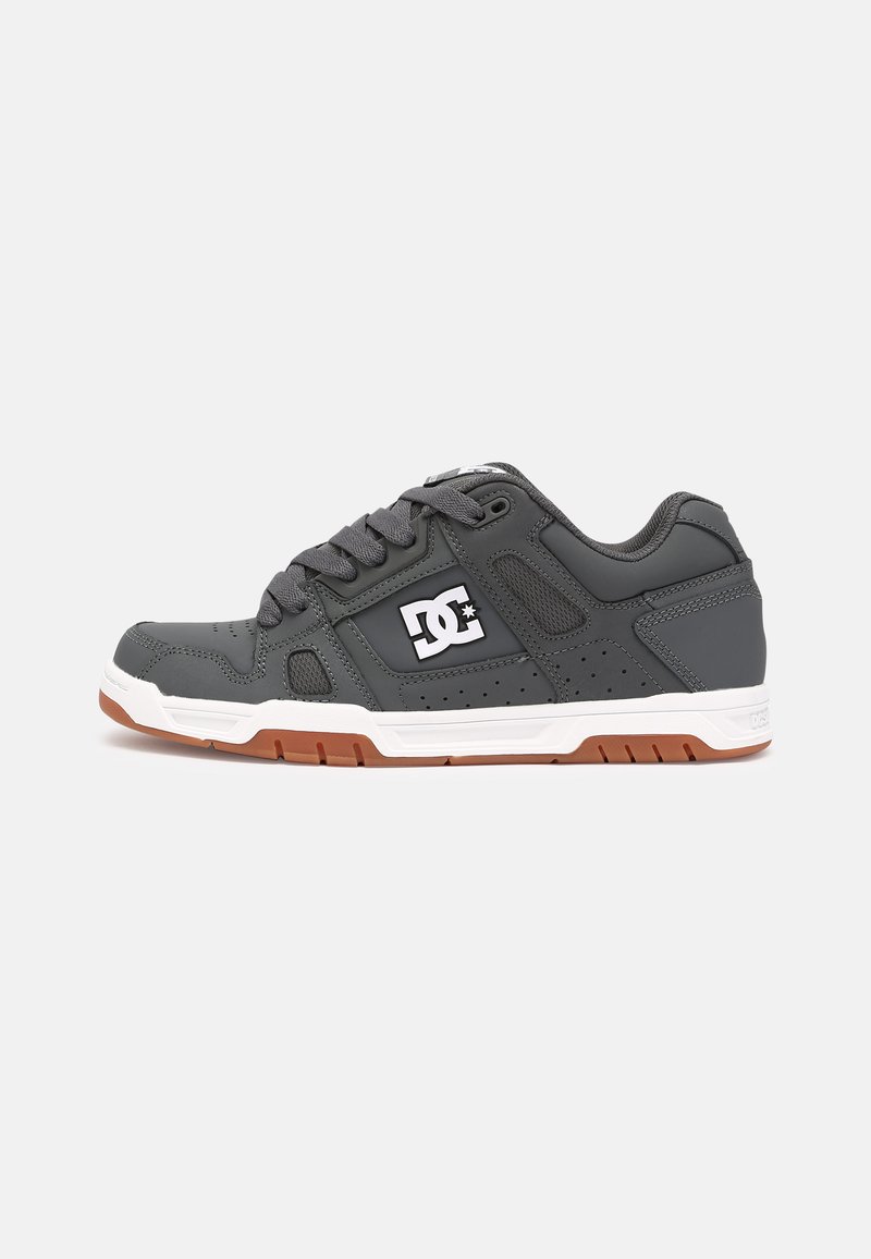 DC Shoes - STAG UNISEX - Skateboardové boty - grey/gum, Zvětšit