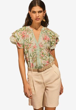 Love & Roses FLUTTER SLEEVE BRODERIE PRINTED - Blůza - green