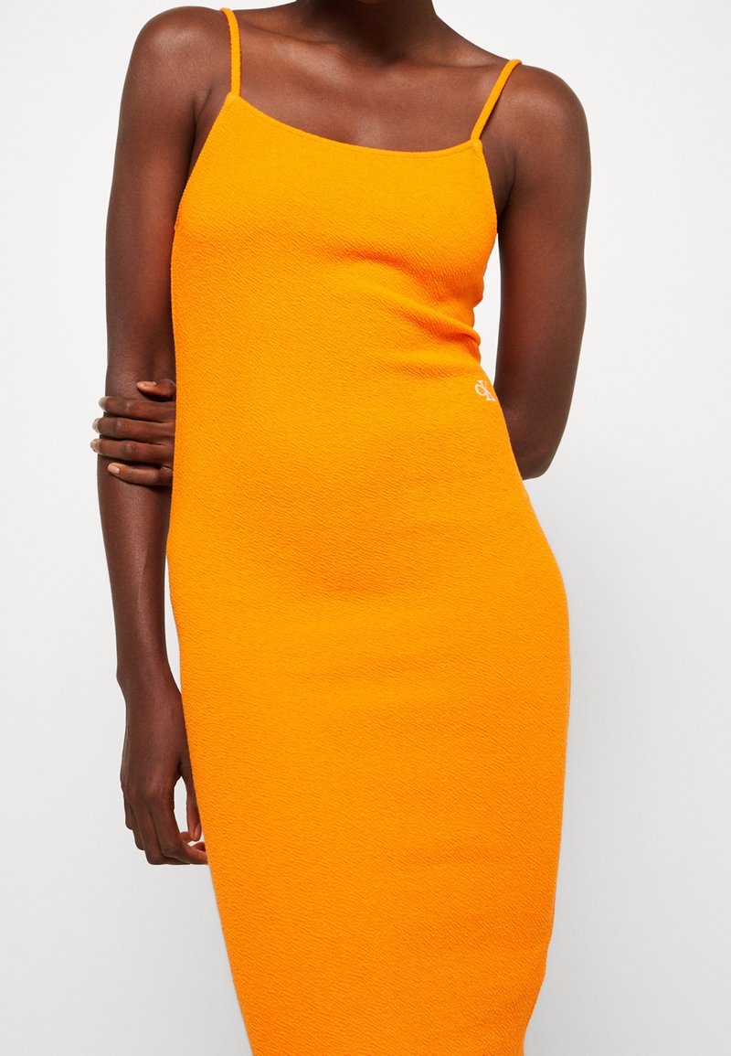 Calvin Klein Jeans Shift dress - orange - (Pre-owned) - Zalando.ie Calvin Klein Jeans Shift dress - orange - (Pre-owned) - Zalando.ie