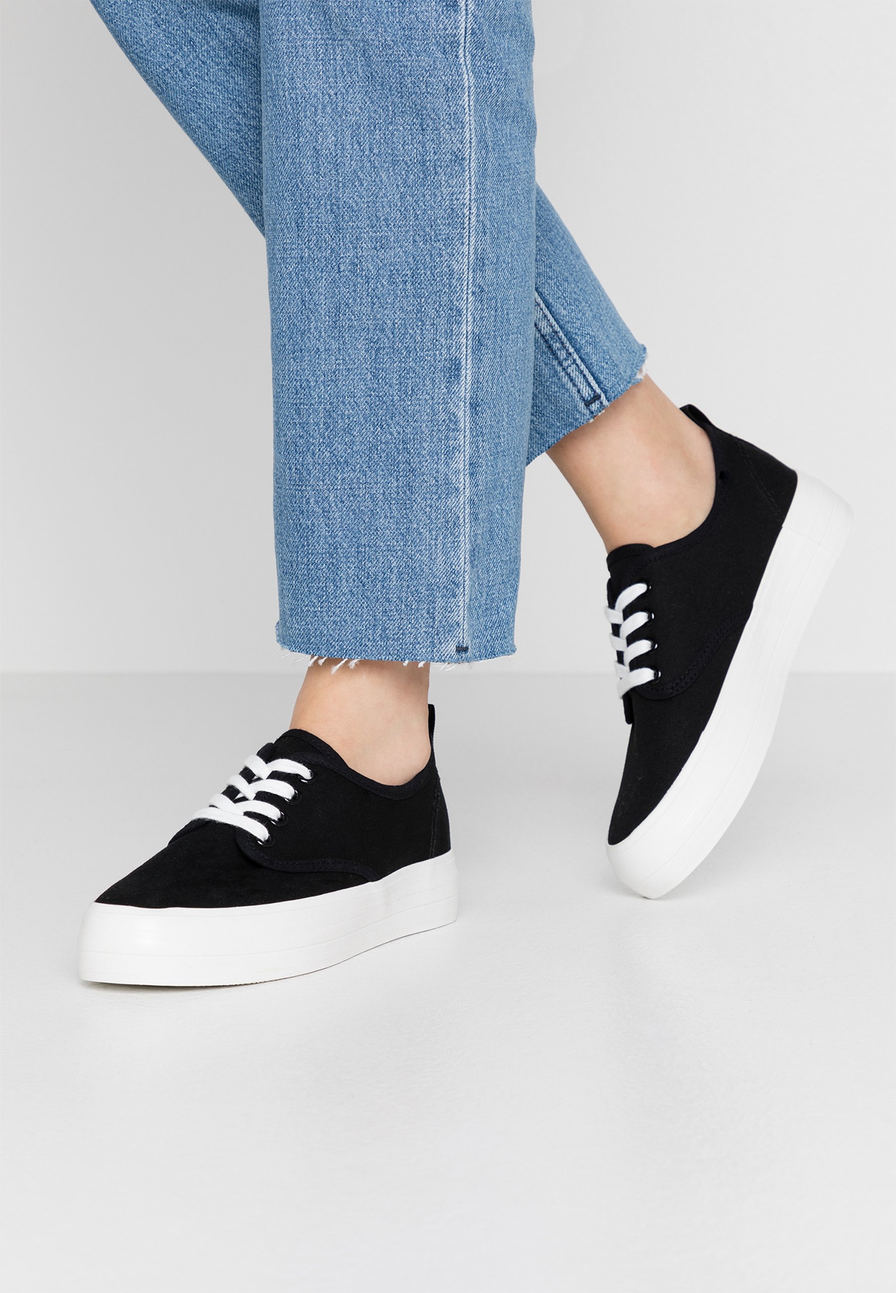 Femme Baskets basses Femme Baskets basses