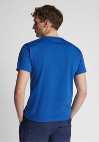 North Sails MIT SCHRIFTZUG - Triko s potiskem - meeresblau
