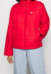 adidas Originals Allvädersjacka - red