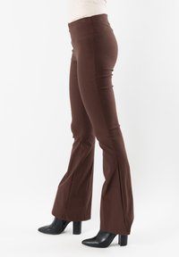 MESANGE Pantaloni - marrone