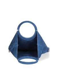 Borsa in morbida pelle scamosciata blu con manico circolare e forma triangolare. L'interno aperto rivela una trama soffice, senza chiusura o scomparti visibili.
