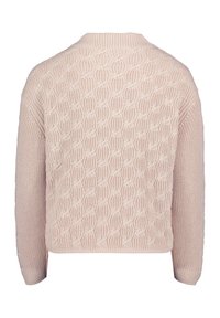 Helles rosa gestricktes Sweatshirt mit einem strukturierten ovalen Muster, Rundhalsausschnitt und langen Ärmeln. Das Design ist lässig und kastenförmig.