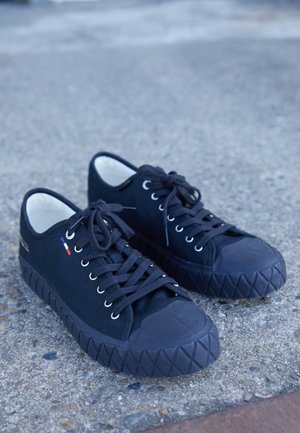 Baskets basses - black