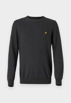 Maglione grigio scuro a girocollo realizzato in materiale lavorato a maglia. Presenta un piccolo logo giallo ricamato sul lato sinistro del petto. Maniche lunghe con polsini a coste.