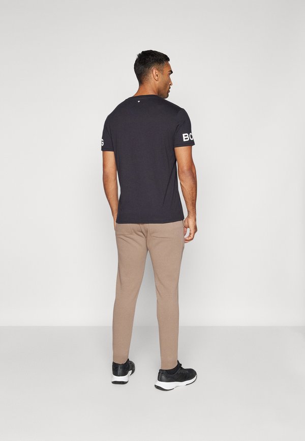 ESSENTIAL PANTS - Tracksuit bottoms - walnut4