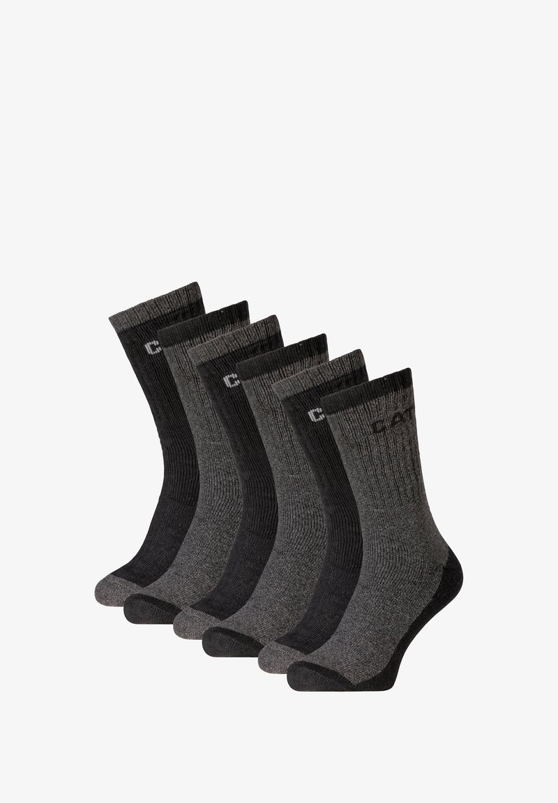 Cinq paires de chaussettes de créwo en gris foncé et noir, avec une texture côtelée, des talons renforcés et un logo imprimé sur le poignet.