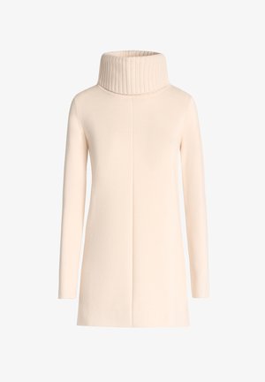 Suéter beige claro con cuello alto acanalado. Presenta mangas largas y un bajo recto, hecho de un material de punto suave.