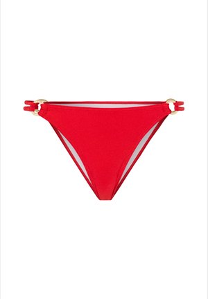 Røde bikini-bukser laget av glatt stoff, med sidestriper med gylne sirkulære detaljer. Klassisk trekantet form med minimal dekning.