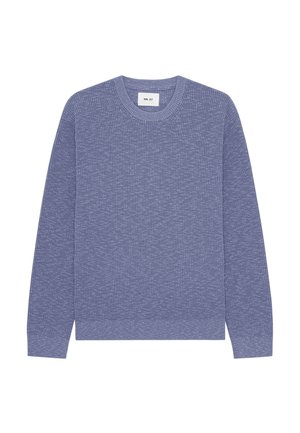 Gebreide trui met lange mouwen en ronde hals in gemêleerd periwinkle-blauw met geribbelde manchetten en zoom, label gemarkeerd NN. 07 aan de binnenkant van de kraag.