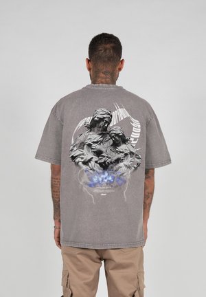 MJ Gonzales HIGHER THAN HEAVEN V.2 ACID WASHED HEAVY OVER - T-shirts print - asphalt