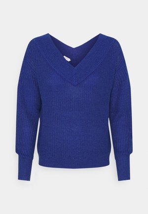 Blaues V-Ausschnitt-Pullover aus gestricktem Material mit langen Ärmeln und gerippten Bündchen. Die Textur ist leicht erhöht und der Schnitt ist locker.