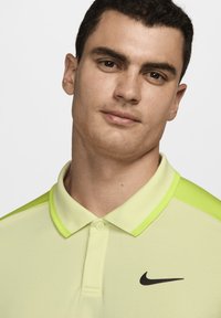 Nike Performance Polo - life lime cyber black