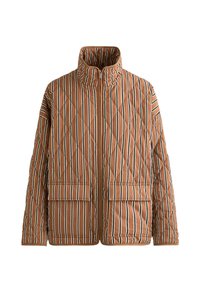 Brązowa pikowana kurtka z czarno-białymi pionowymi paskami, zamkiem błyskawicznym z przodu, wysokim kołnierzem i dwoma kieszeniami z patkami.