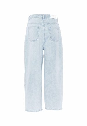 Jeans en denim bleu clair à taille haute, à jambe large, avec deux poches arrière et un léger délavage, finition avec un ourlet propre.