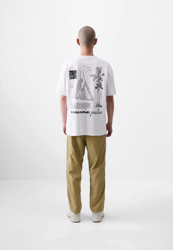 TEE WALK TREE - Print T-shirt4