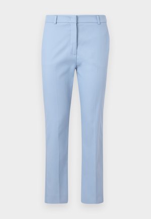 Lichtblauwe op maat gemaakte broeken met een vlakke voorkant, twee zijzakken en een slim fit ontwerp met een zachte textuur.
