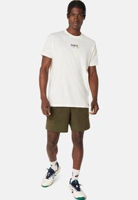 ASICS - T-shirt z nadrukiem