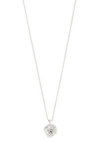 Silverhalsband med en delikat kedja och en rund, fasetterad hänge innesluten i en utsmyckad, texturerad design.