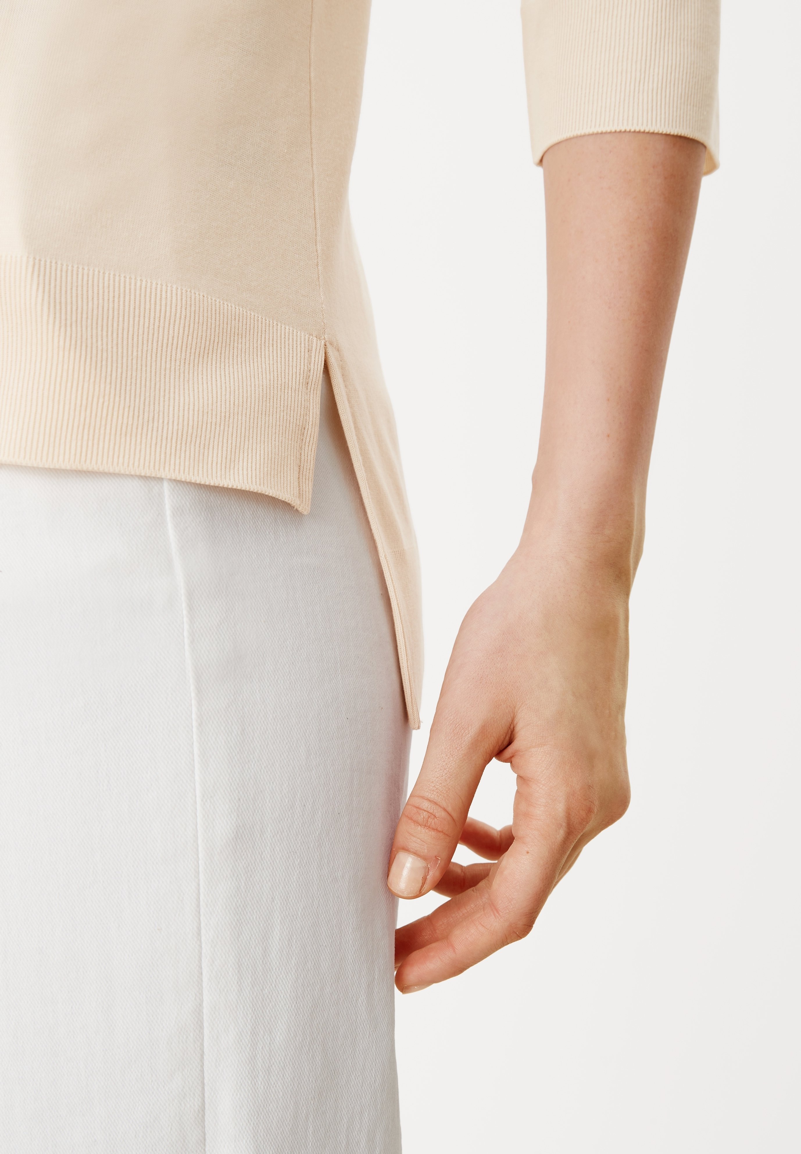 S.Oliver MIT FALTEN-DETAIL - Camiseta Básica - Schwarz/negro
