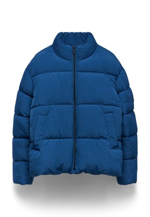 Blauwe, puffy jas met een hoge kraag, ritssluiting aan de voorkant en twee zijzakken. Gemaakt van lichte, gladde stof met gestikte panelen.