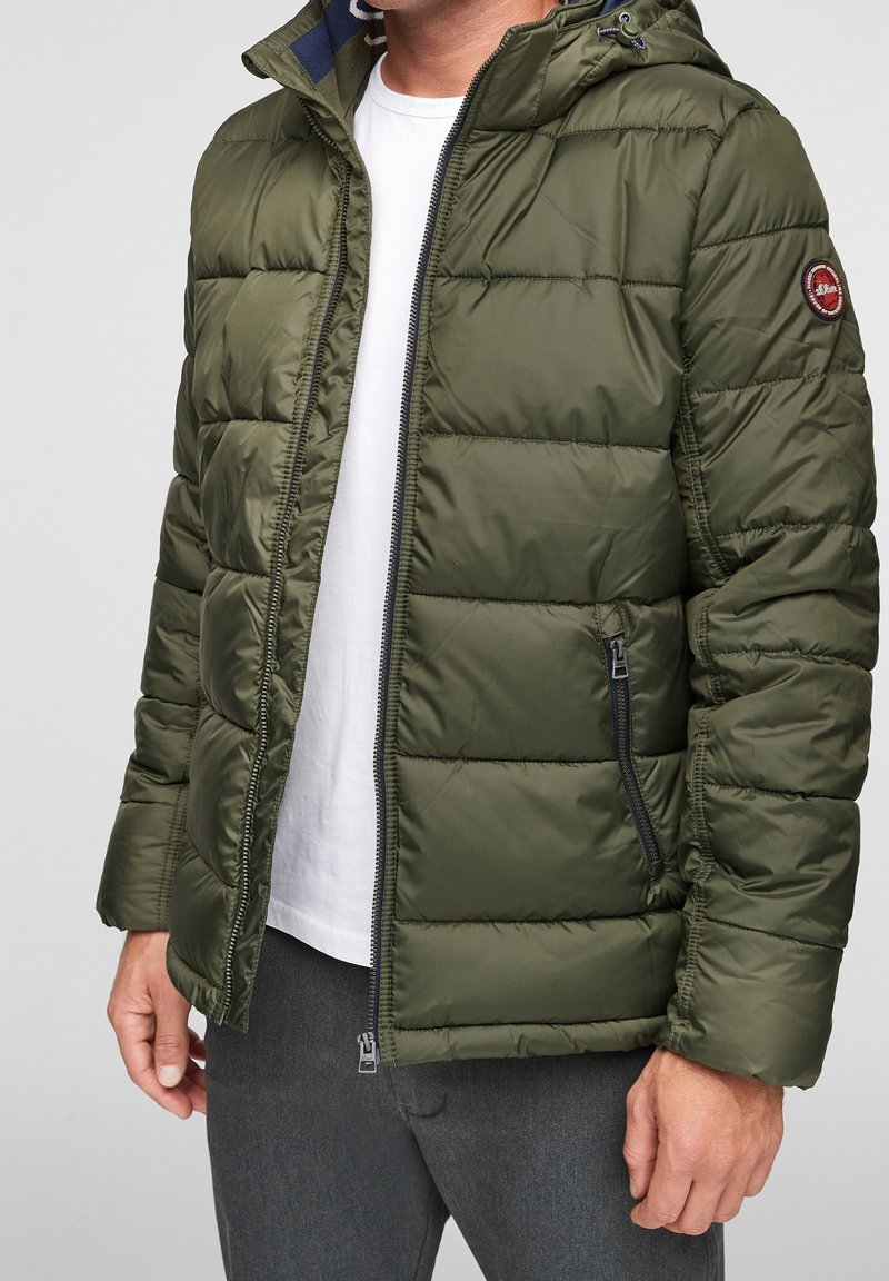 s.Oliver Chaqueta de invierno - khaki
