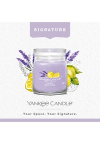 Yankee Candle Signature Bougie Parfumée Ciel Aquarelle - Double Mèche, Cire De Soja Longue Durée, Cadeau Parfait Pour Femme