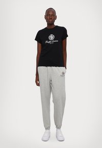 Polo Ralph Lauren HOTEL SHORT SLEEVE - Marškinėliai su spaudiniu - polo black/white