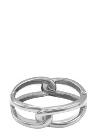 Anello in metallo argentato con catene ad anello intrecciate, caratterizzato da una finitura liscia e bordi arrotondati, che crea un design minimalista.