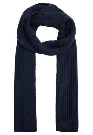 Écharpe en tricot côtelé bleu marine foncé, pliée avec les deux extrémités pendantes sur fond blanc.