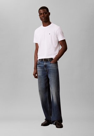 Calvin Klein Jeans, CLASSIC MONOGRAM TEE 2 PACK - Βασικό μπλουζάκι - bright white/olive night